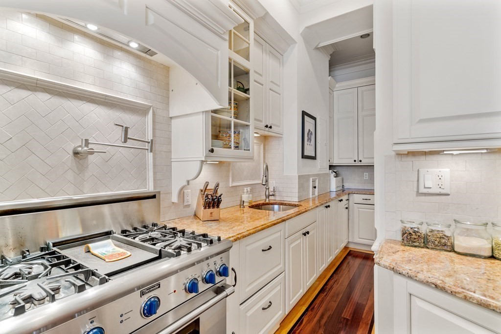 273 Commonwealth Ave 9