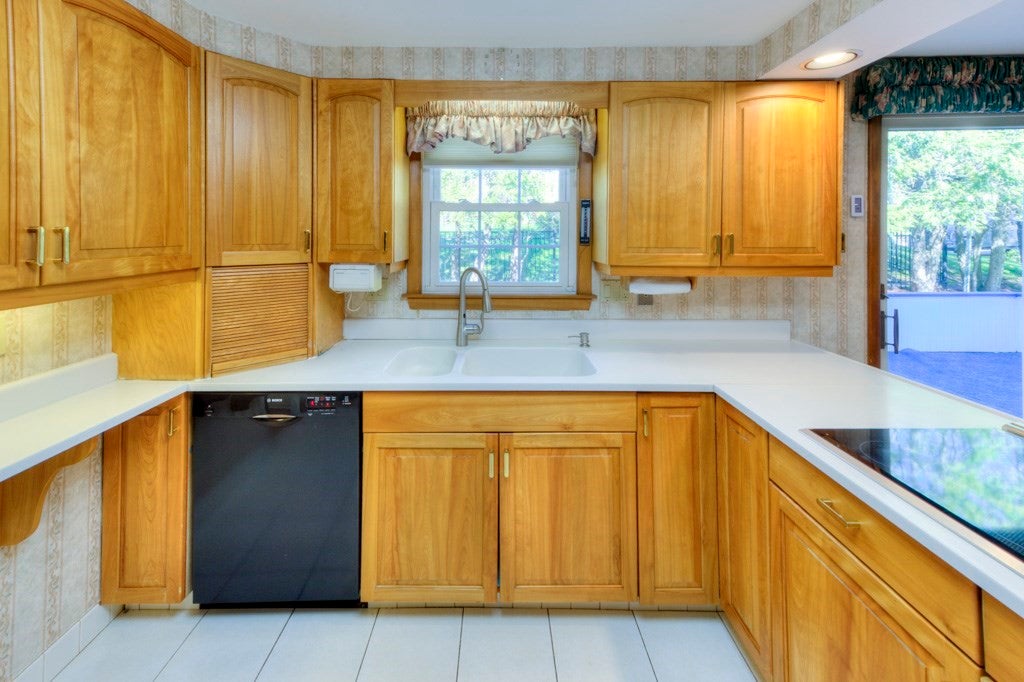 20 Dubiel Dr, Worcester, MA, 20 Dubiel Dr, Worcester, MA Photo #11