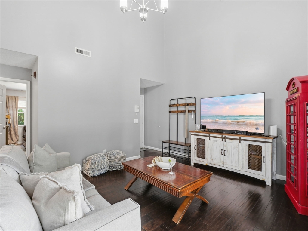 84 Tennis Plaza Rd 50
