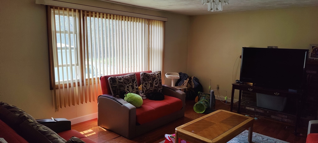 107 Chestnut Circle