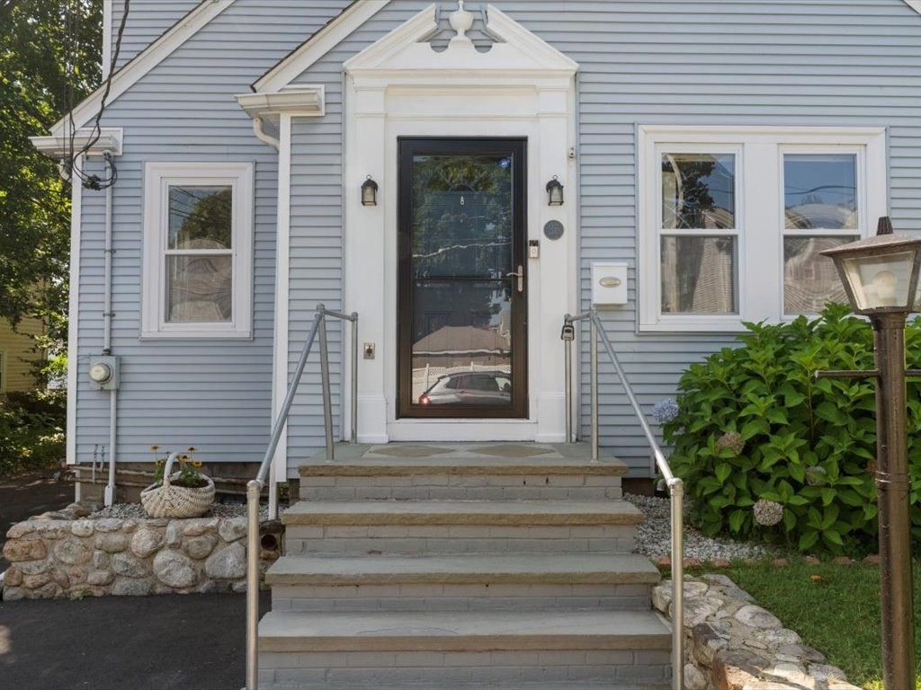 36 Salem St