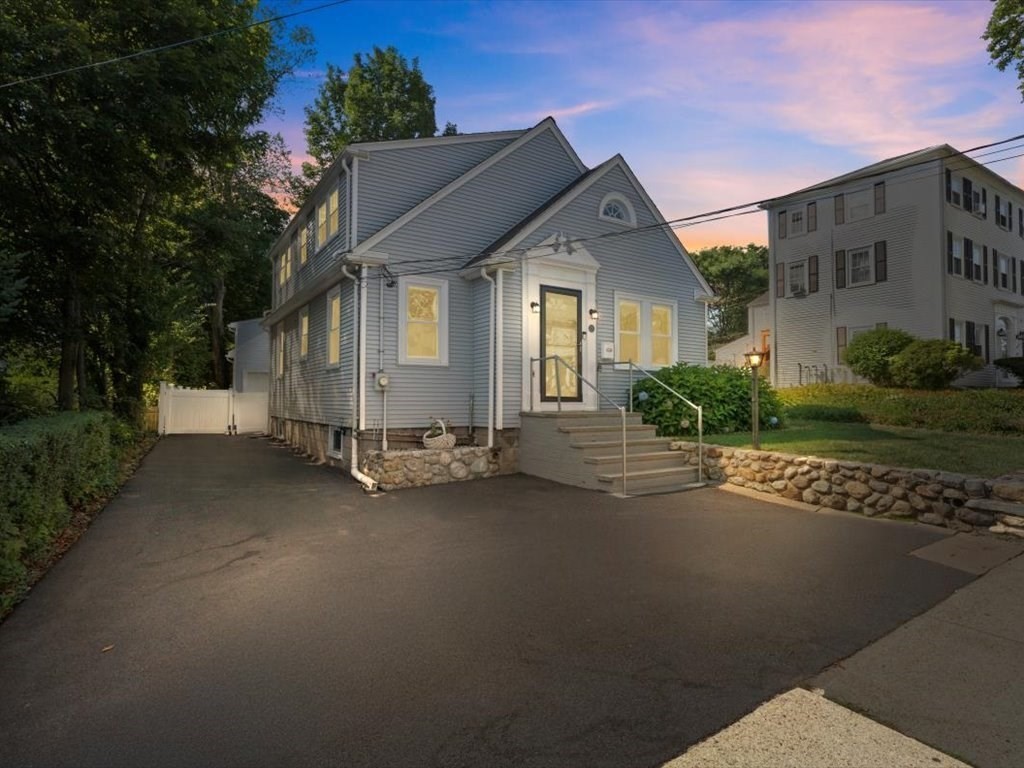 36 Salem St