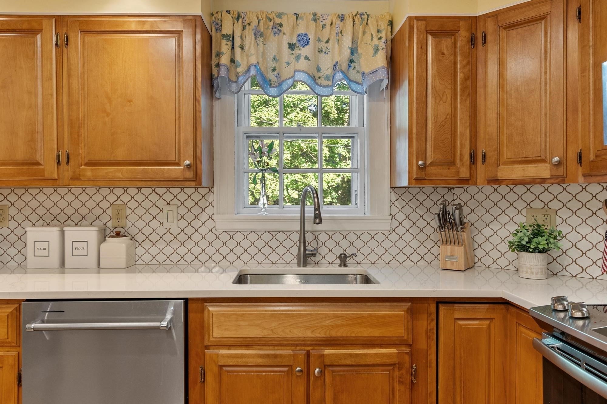 23 Arundel St, Andover, MA, 23 Arundel St, Andover, MA Photo #12