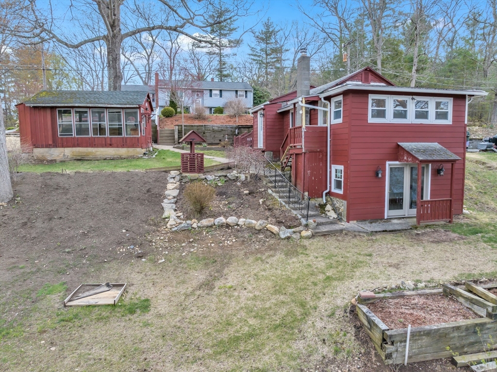 31 Cranberry Meadow Shore Rd