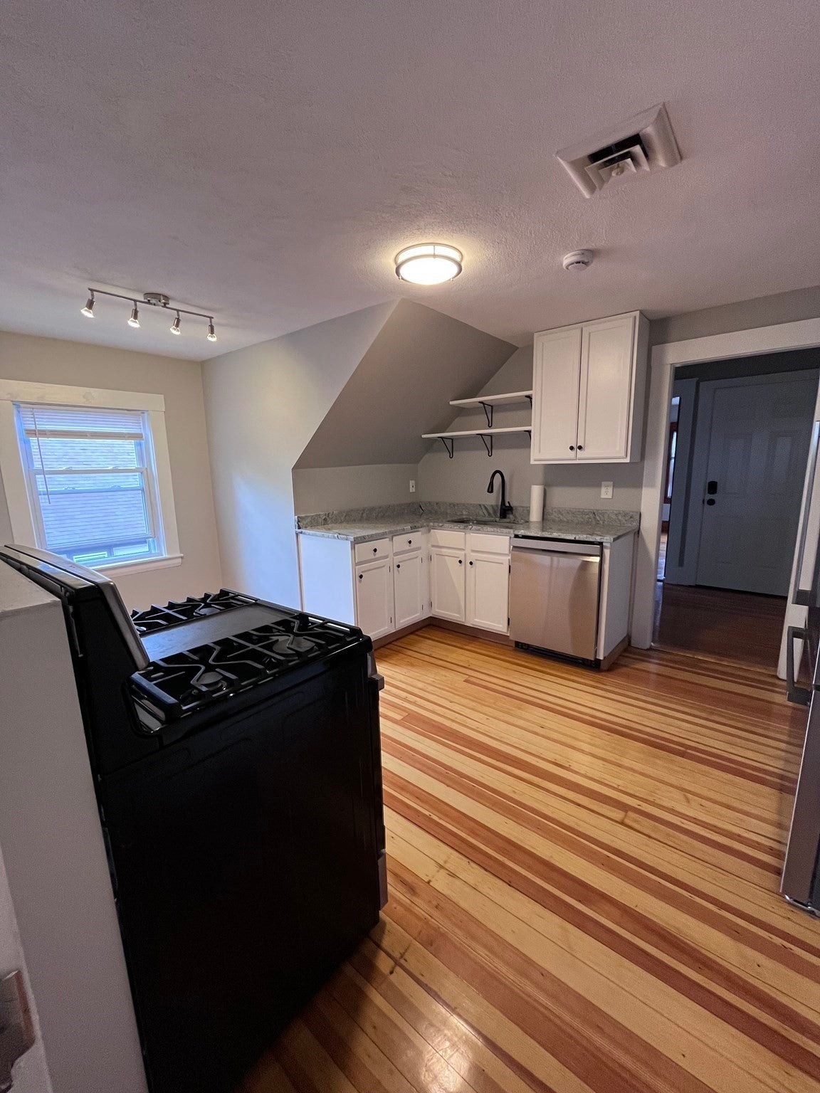 49 Phillips Ave #3, Norwood, MA, 49 Phillips Ave #3, Norwood, MA Photo #4
