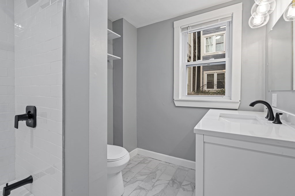 234 Bowen St, Boston, MA Photo #8