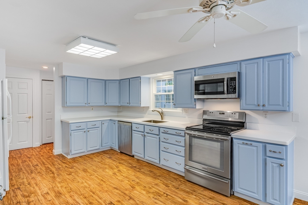 24 Emerald Ln