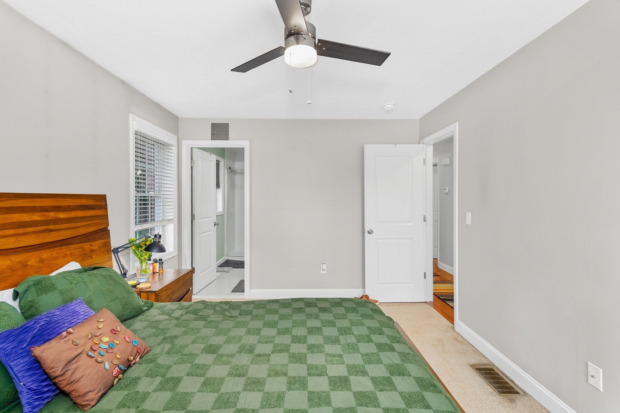 16 Liane Dr, Woonsocket, RI Photo #10