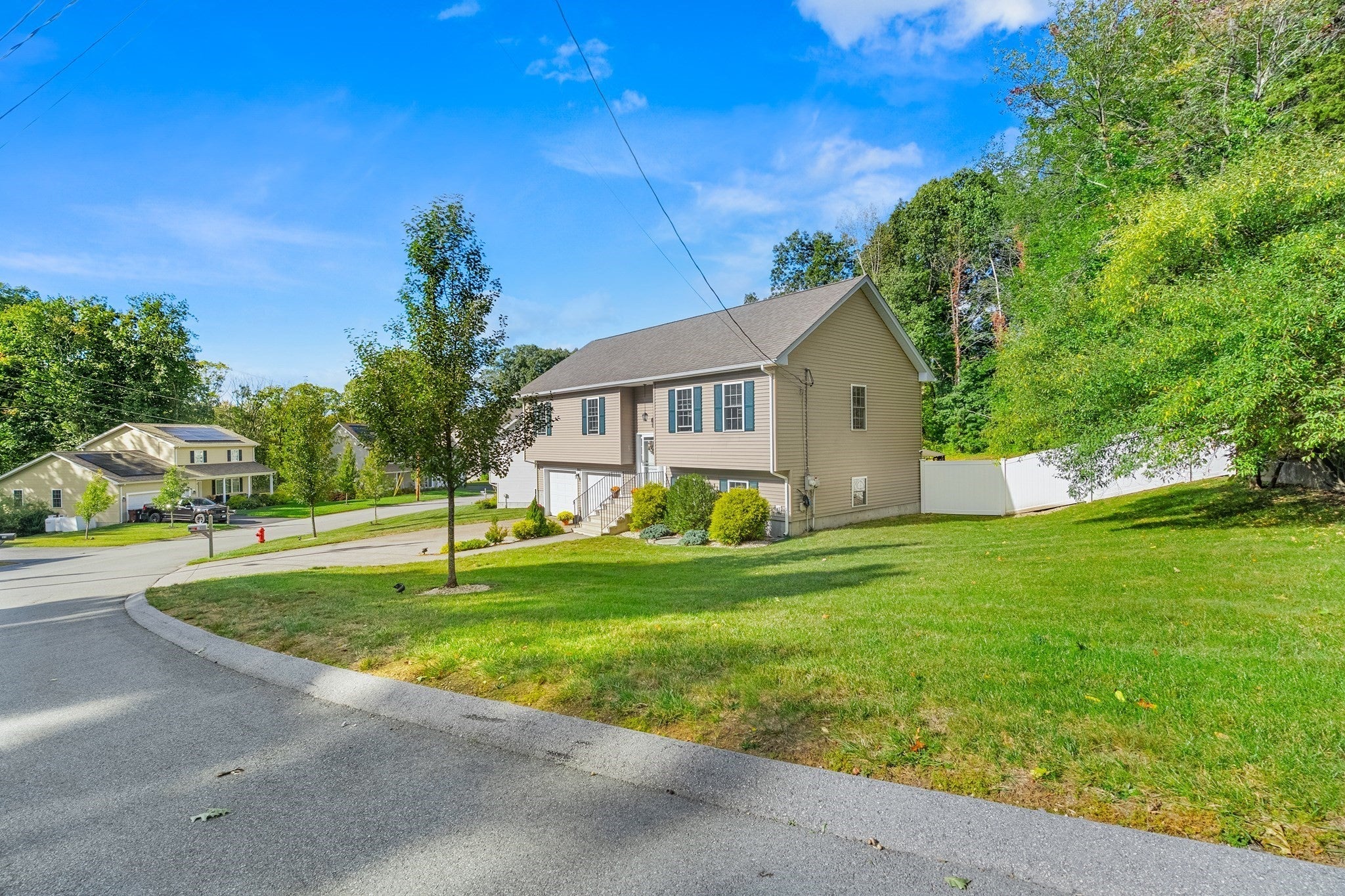 16 Liane Dr, Woonsocket, RI Photo #34