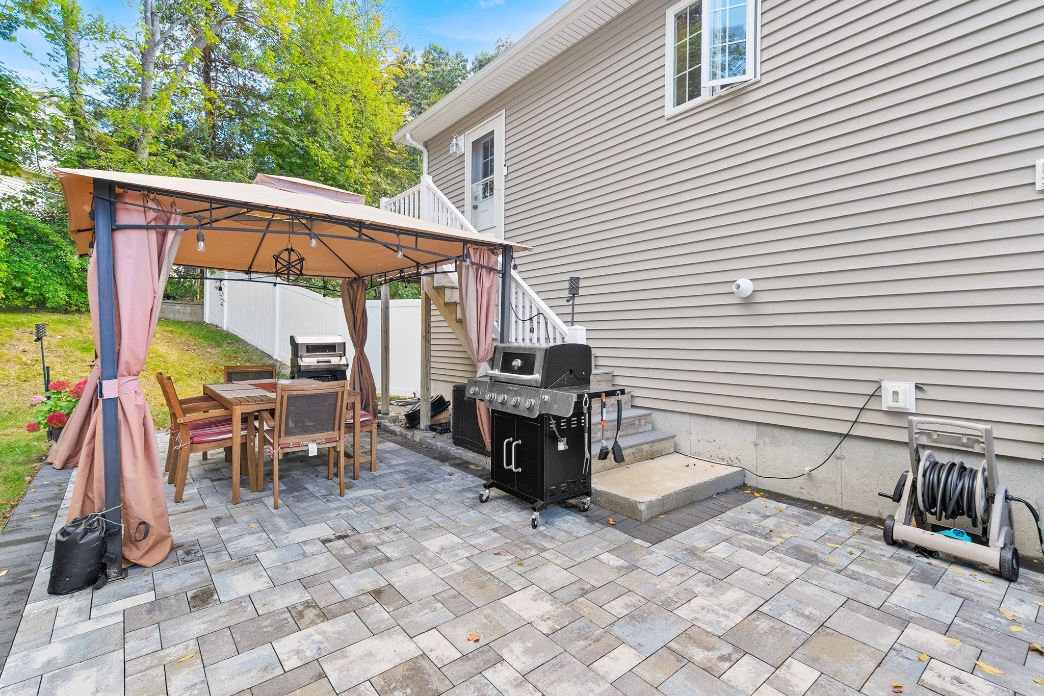 16 Liane Dr, Woonsocket, RI Photo #31