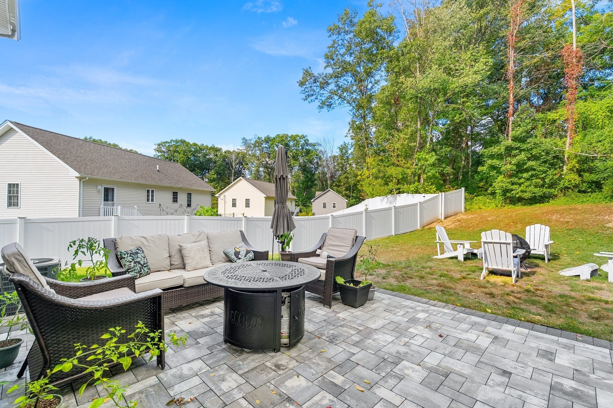 16 Liane Dr, Woonsocket, RI Photo #32