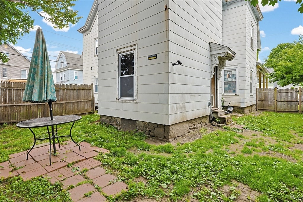 35 Oak St