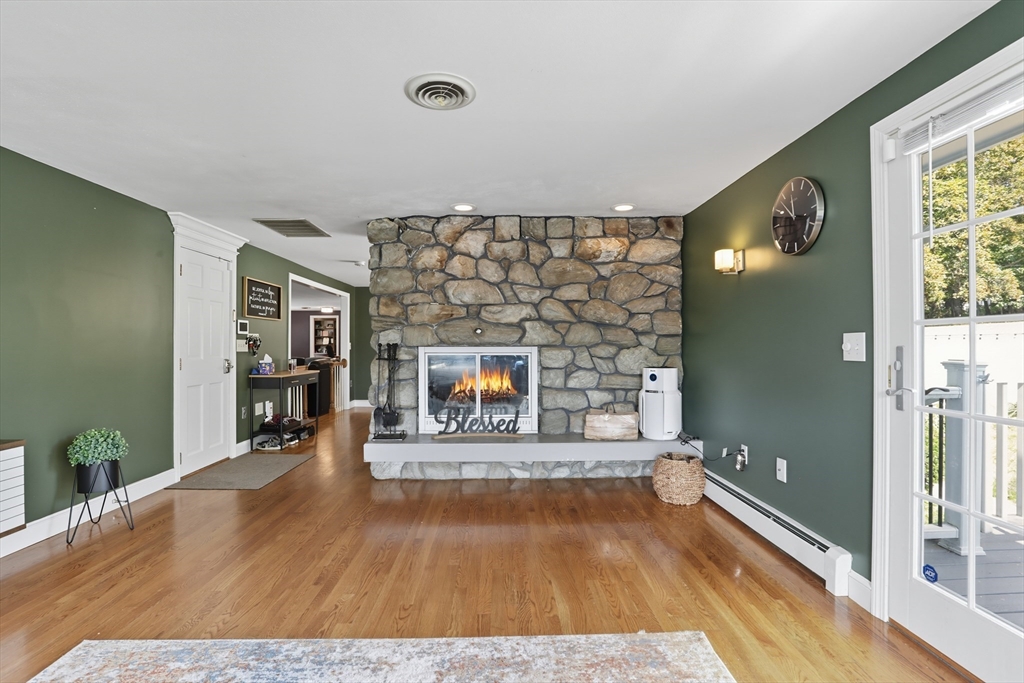 14 Buttonwood Dr.