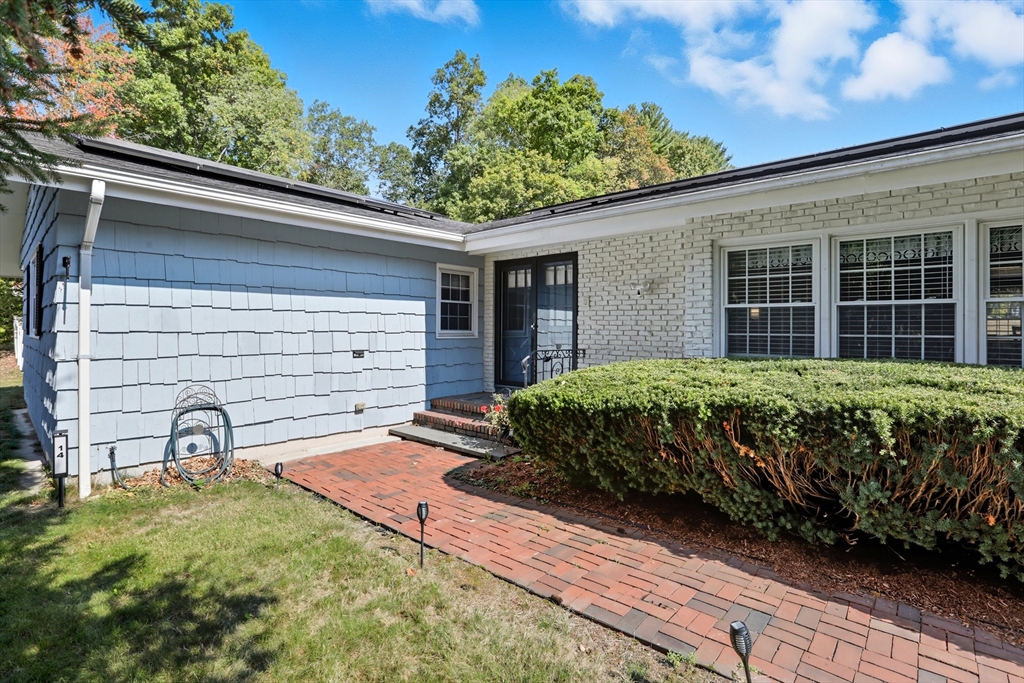 14 Buttonwood Dr.