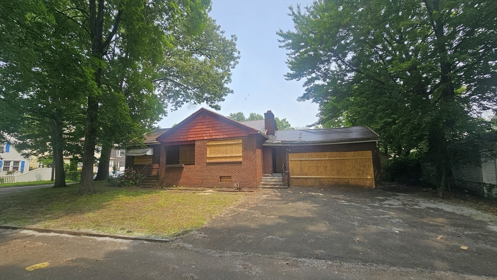 181 Freeman Ter