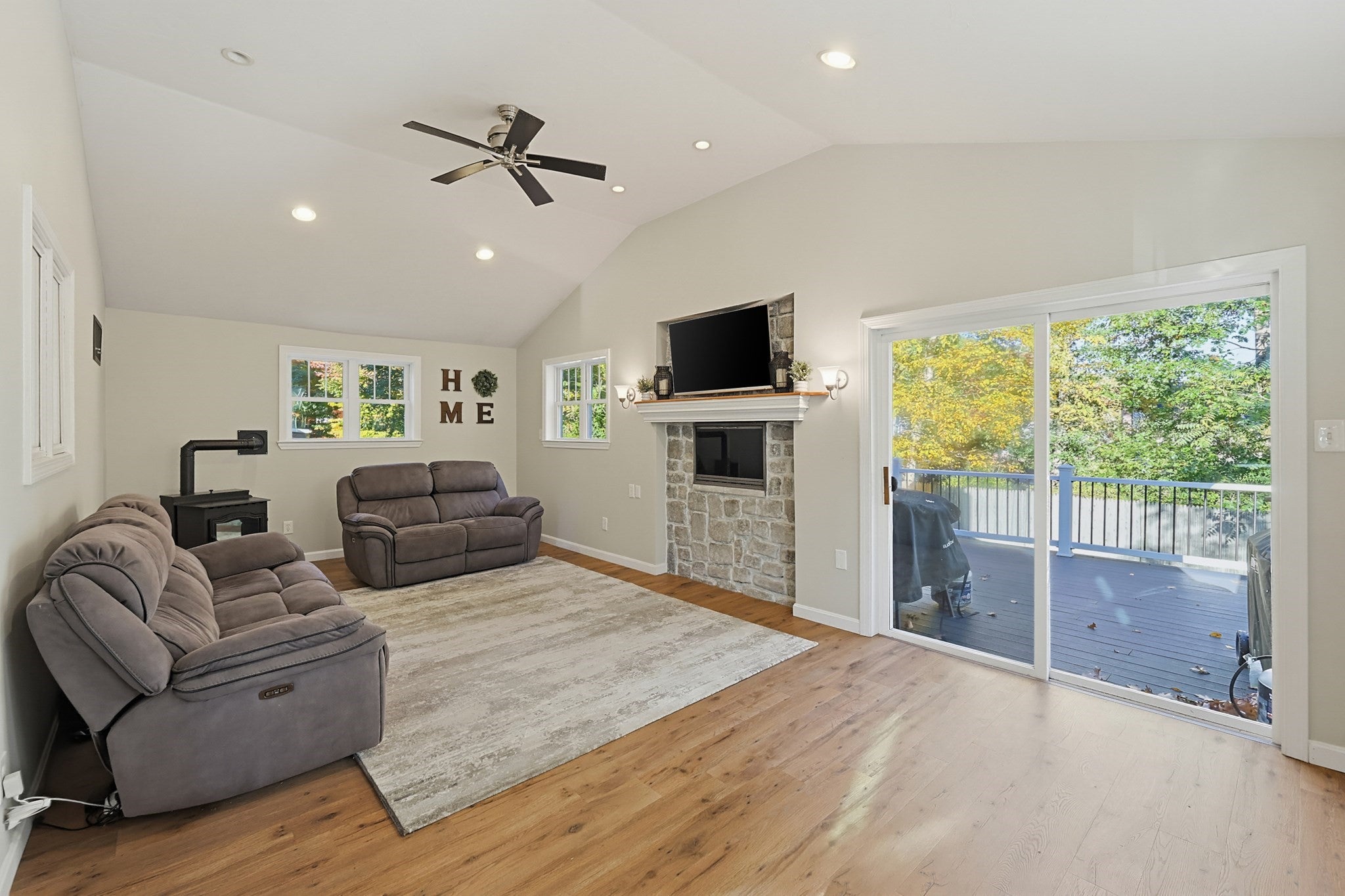 35 Macarthur Dr, Millbury, MA, 35 Macarthur Dr, Millbury, MA Photo #7