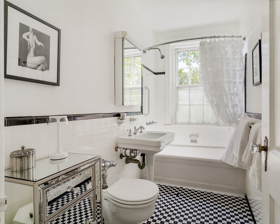 Cambridge, Massachusetts 02139, United States, 1 Bedroom Bedrooms, ,1 BathroomBathrooms,Residential,Active,154243