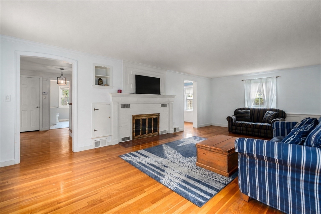 39 Pleasant St, Holyoke, MA, 39 Pleasant St, Holyoke, MA Photo #12