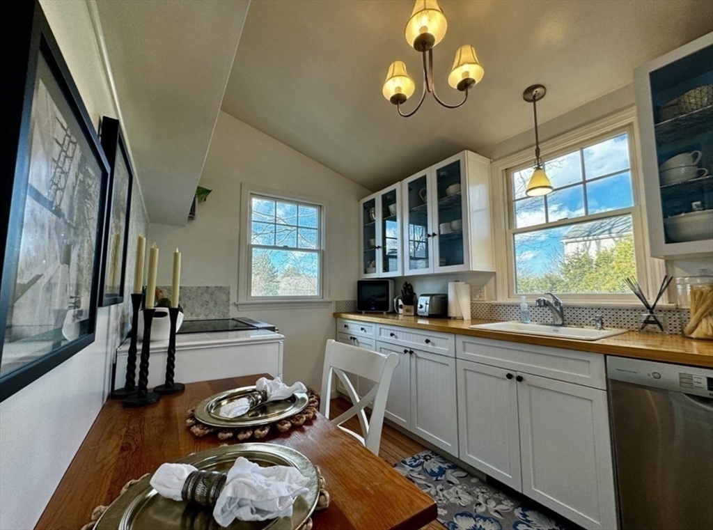 16 Colburn St 1