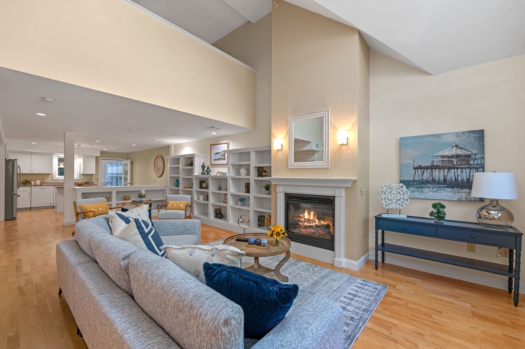 135 Beach Rd C4