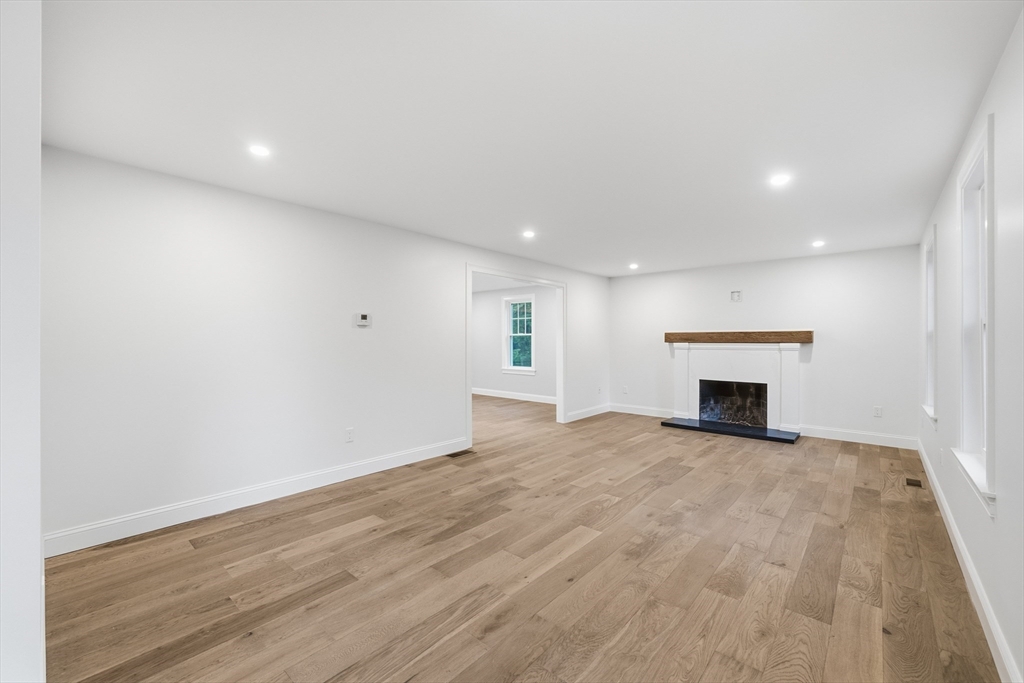 18 Crosswinds Drive