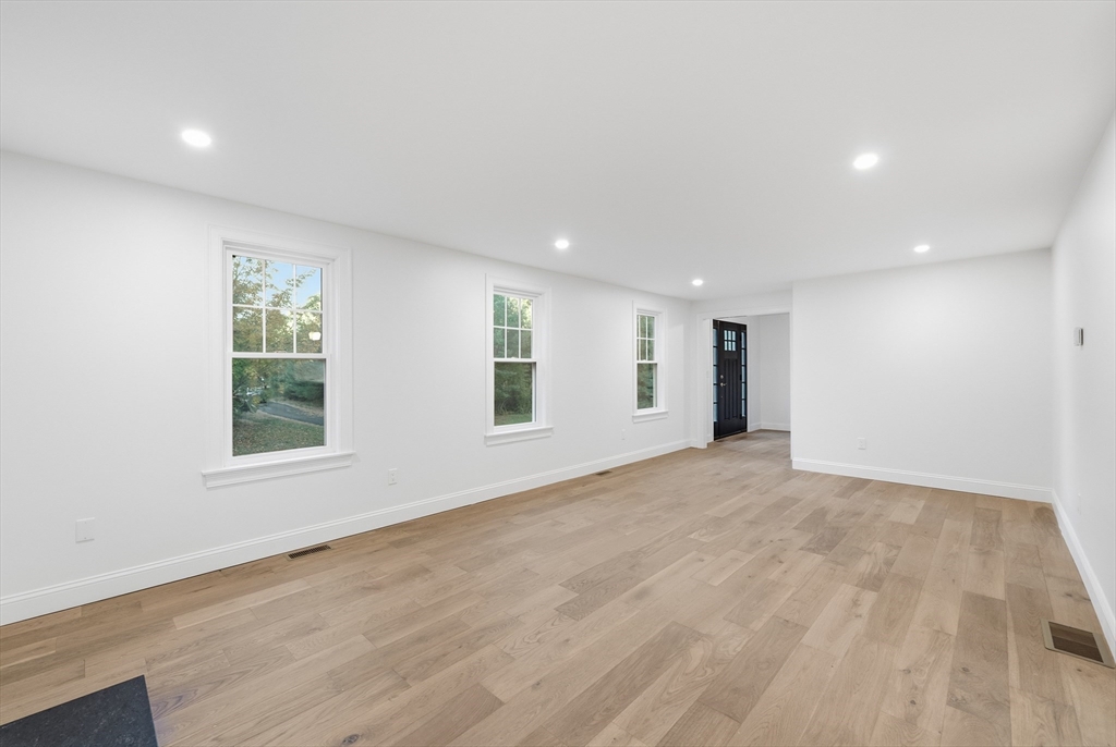 18 Crosswinds Drive