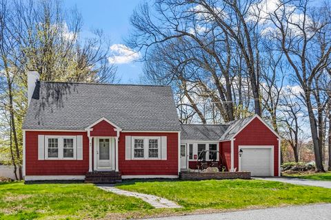 Photo of 47 Austin St, Leominster, MA 01453 (MLS # 73507088)