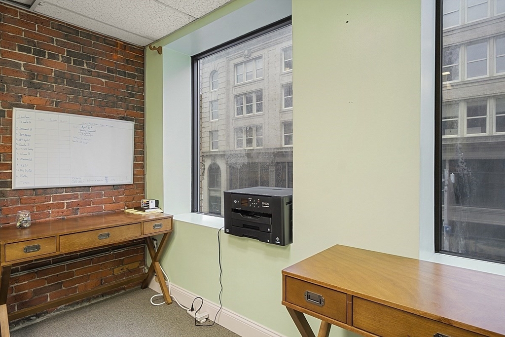 200 Lincoln St 302