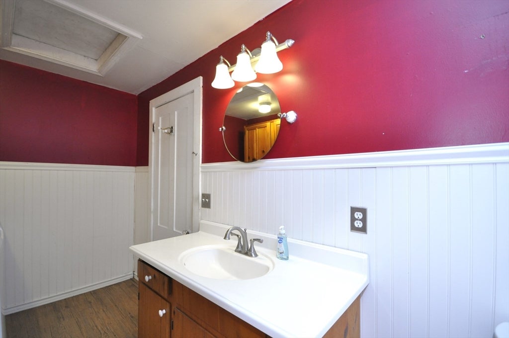 466 Summer St, East Bridgewater, MA Photo #11