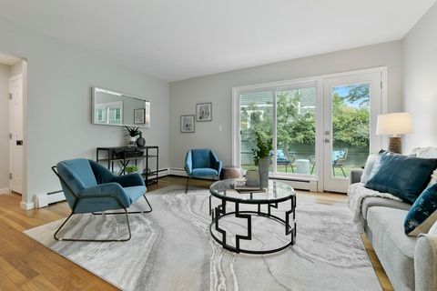 Photo of 30 Lowell Street #30, Cambridge, MA 02138 (MLS # 73158899)