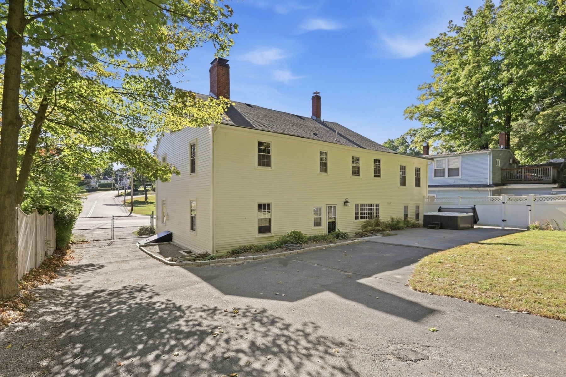249 Main St