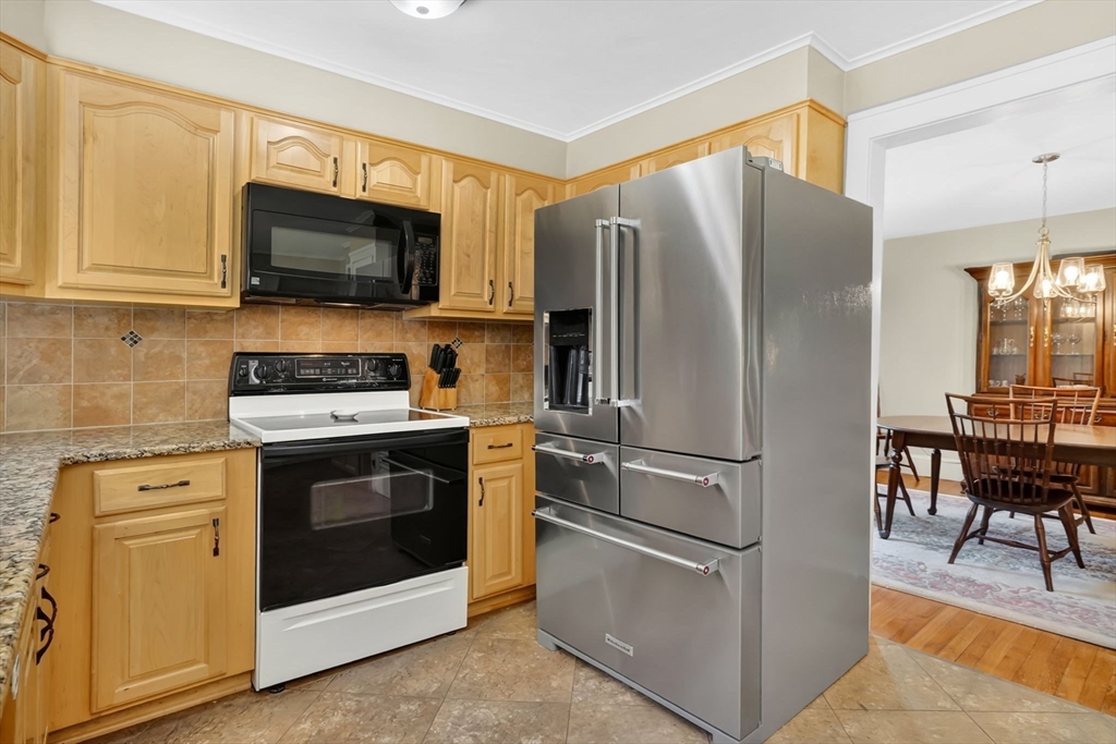 169 Greenacre Ave