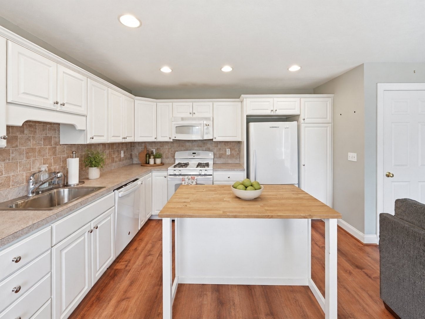 42 Longview Cir #B, Ayer, MA Photo #5