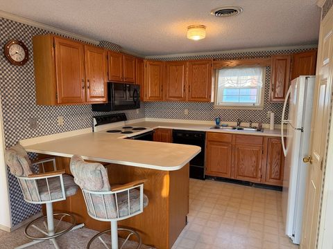 5 Virginia Ave Marlborough MA 01752