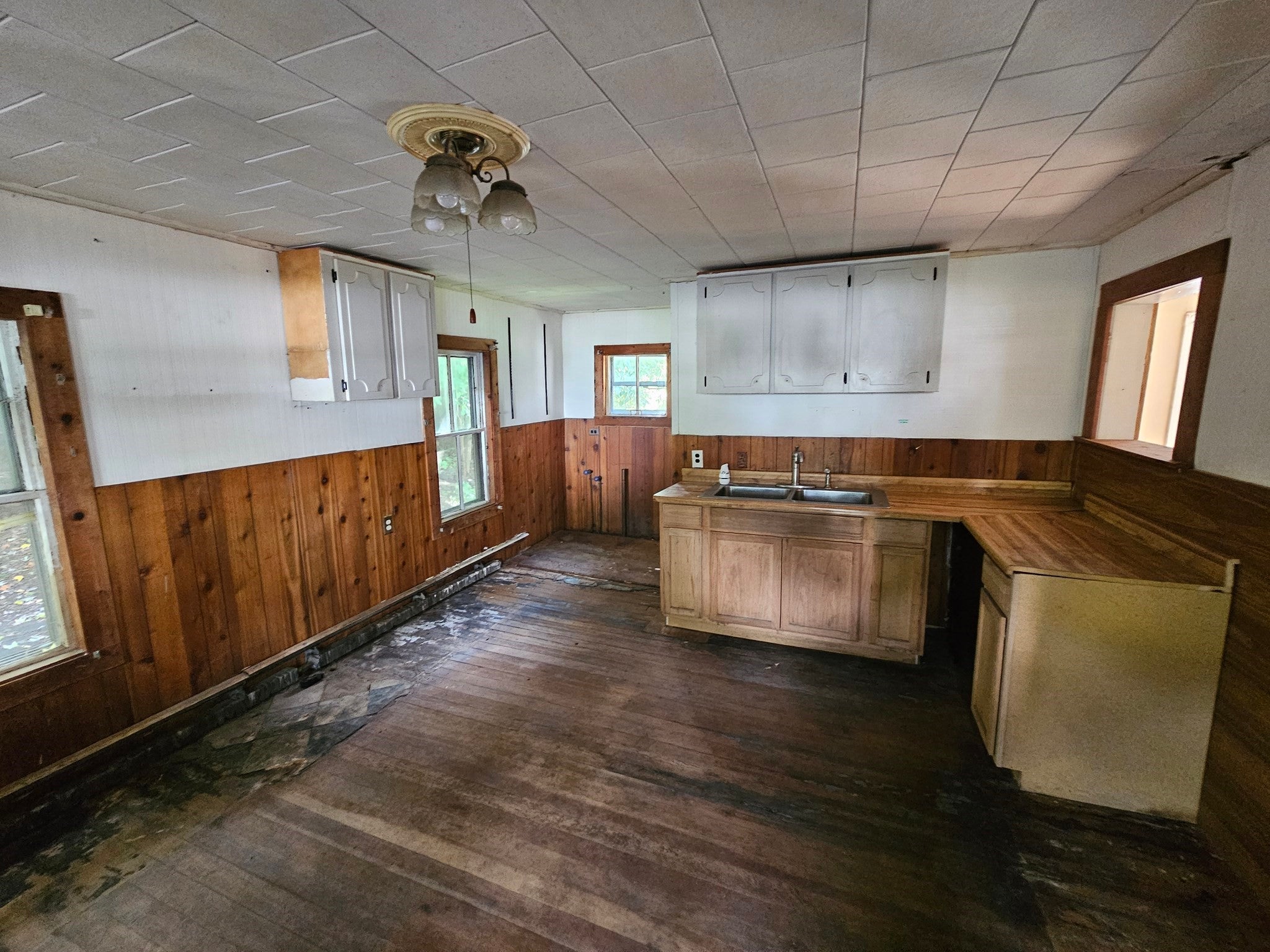 28 Carpenter St, Warren, MA Photo #6