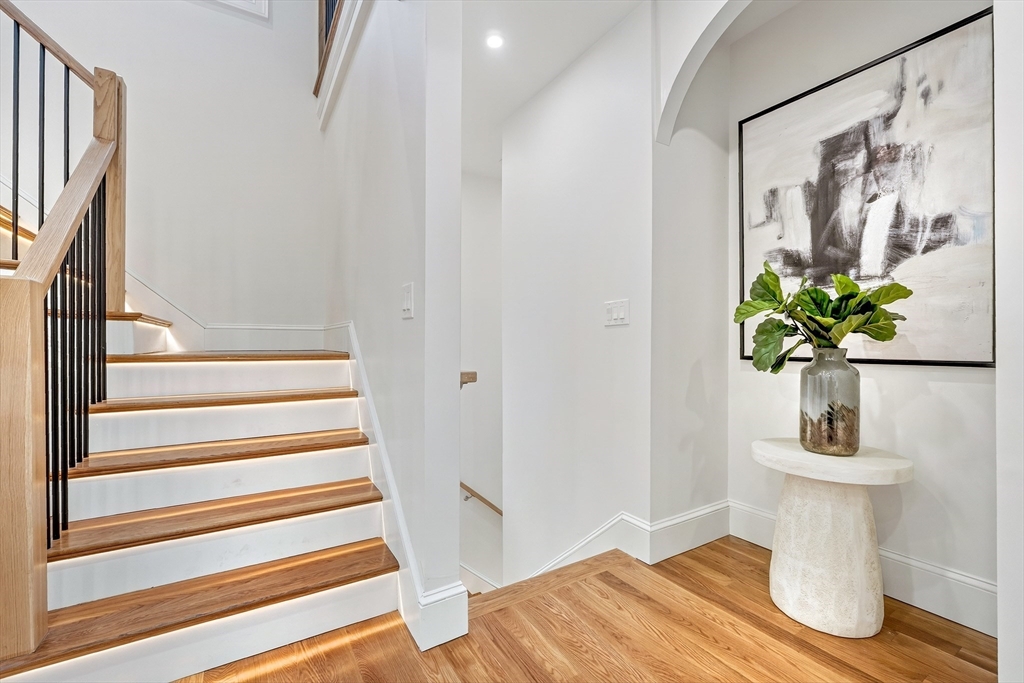 123-125 Mount Vernon Street 1