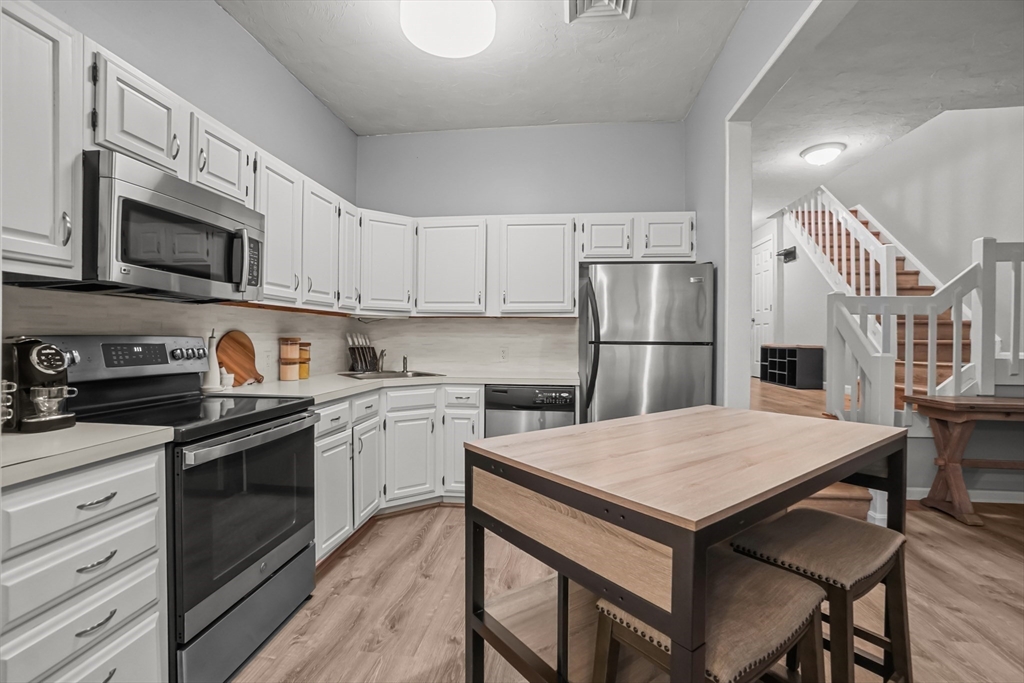 18 Thayer Pond Dr 3