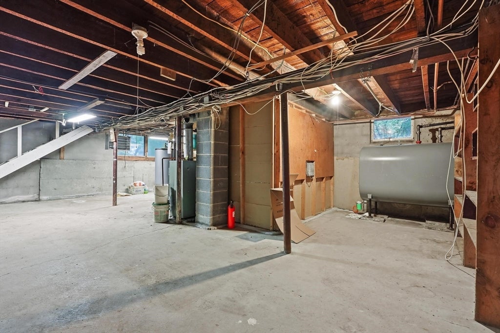 164 Green St, Woburn, MA Photo #37
