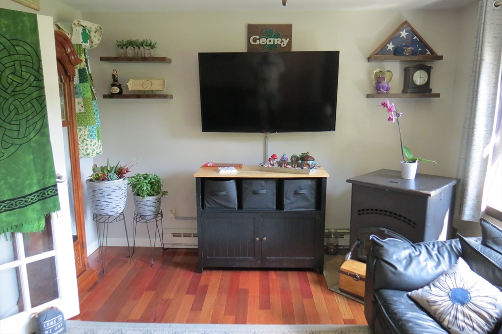 17 Midridge Cir 17