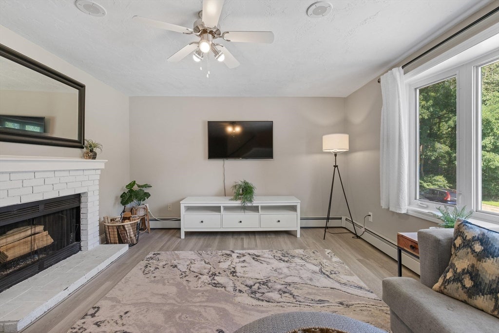 49 Lexington St #49, Millbury, MA, 49 Lexington St #49, Millbury, MA Photo #4