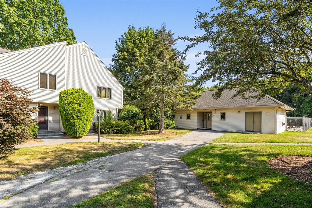 407 Great Rd 9