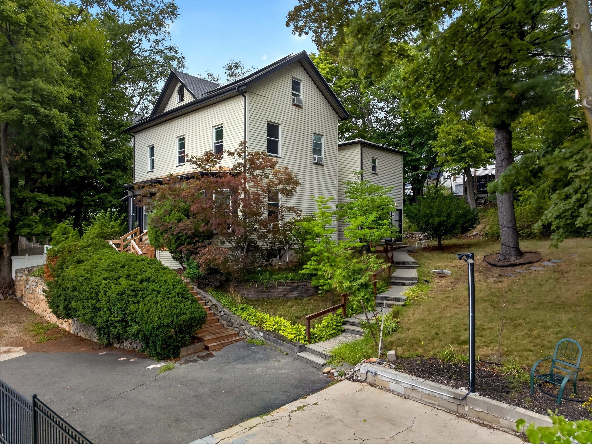 75 Harvard St