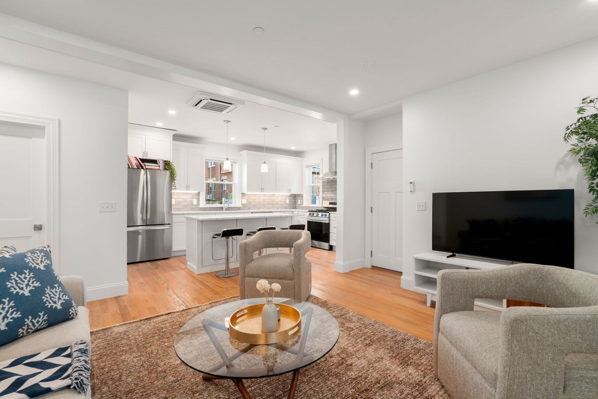 8 Brookside Ave #2, Boston, MA, 8 Brookside Ave #2, Boston, MA Photo #3