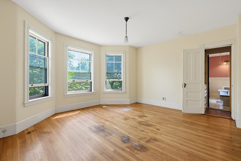 7 Baker ST, Worcester, MA Photo #32