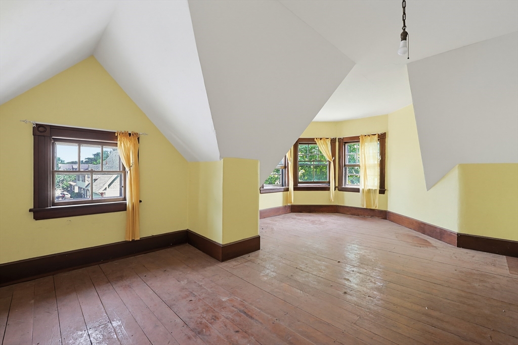 7 Baker ST, Worcester, MA Photo #42