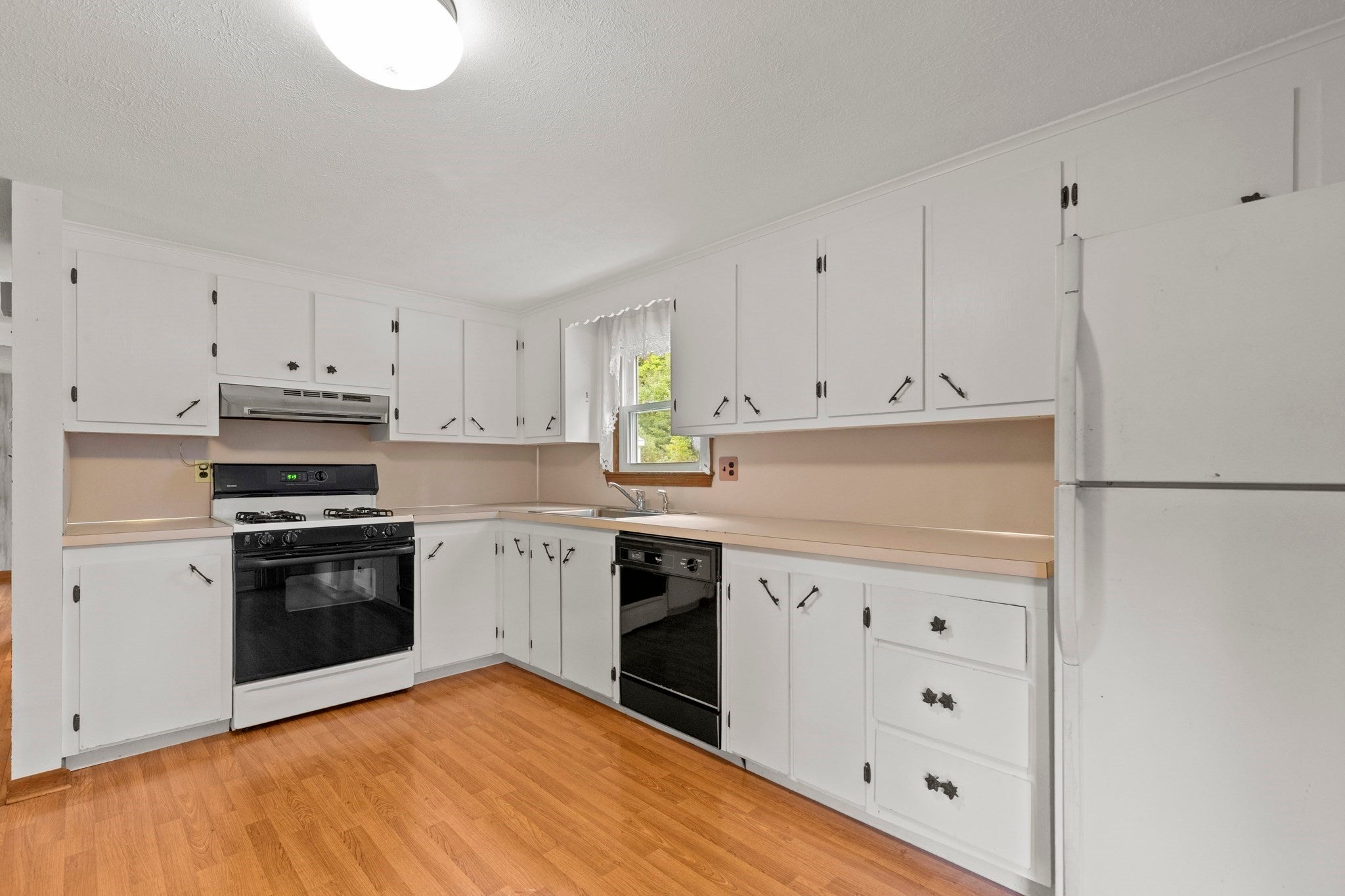 24 Fresh Pond Cir, Plymouth, MA, 24 Fresh Pond Cir, Plymouth, MA Photo #19