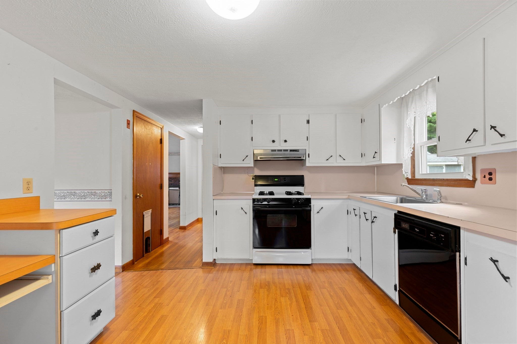 24 Fresh Pond Cir, Plymouth, MA, 24 Fresh Pond Cir, Plymouth, MA Photo #17