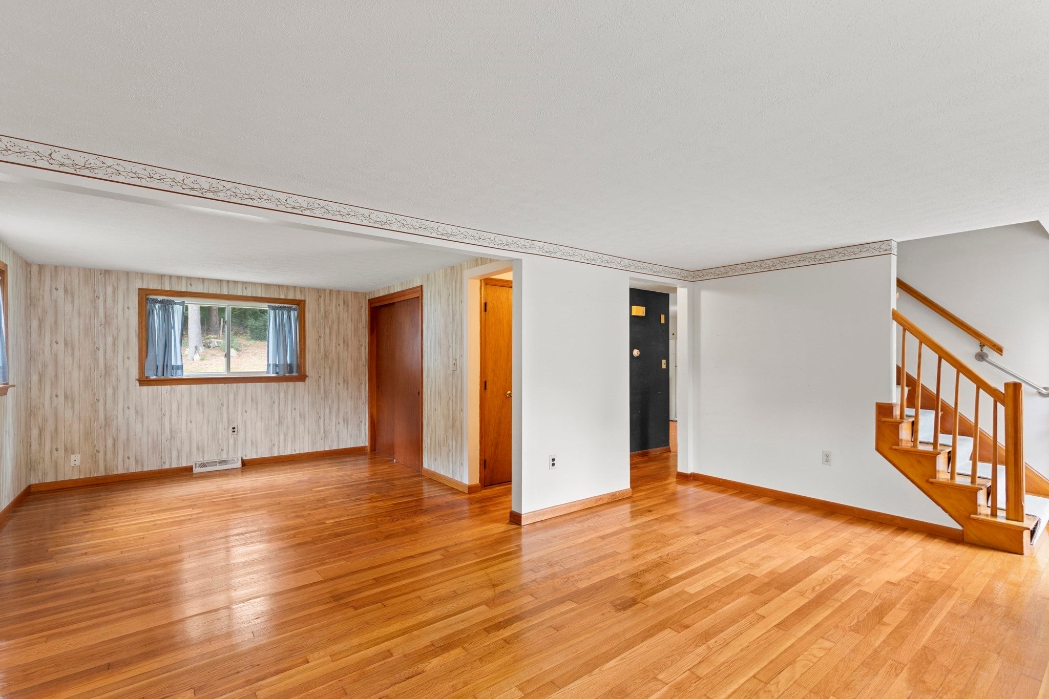 24 Fresh Pond Cir