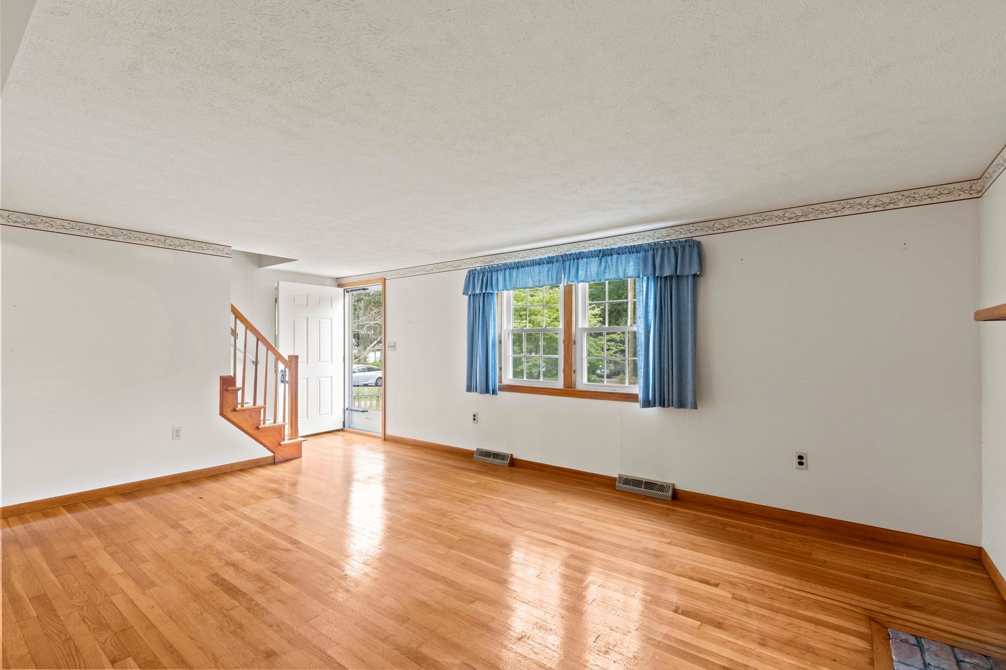 24 Fresh Pond Cir, Plymouth, MA, 24 Fresh Pond Cir, Plymouth, MA Photo #9