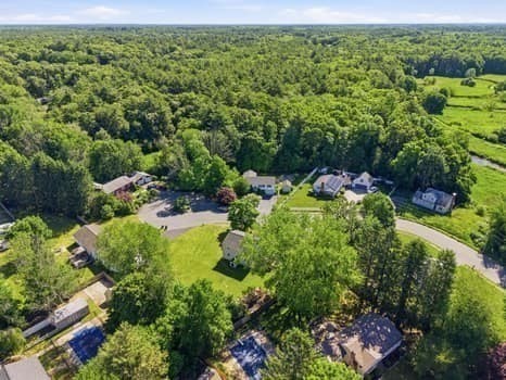 115 Arrowhead Dr